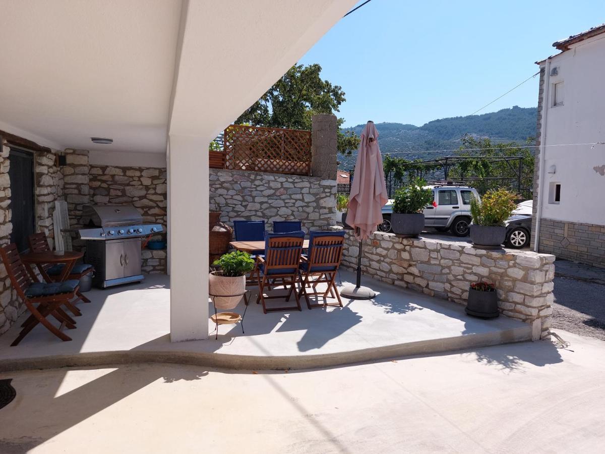 Maria Tsomou Villa Theologos  Luaran gambar